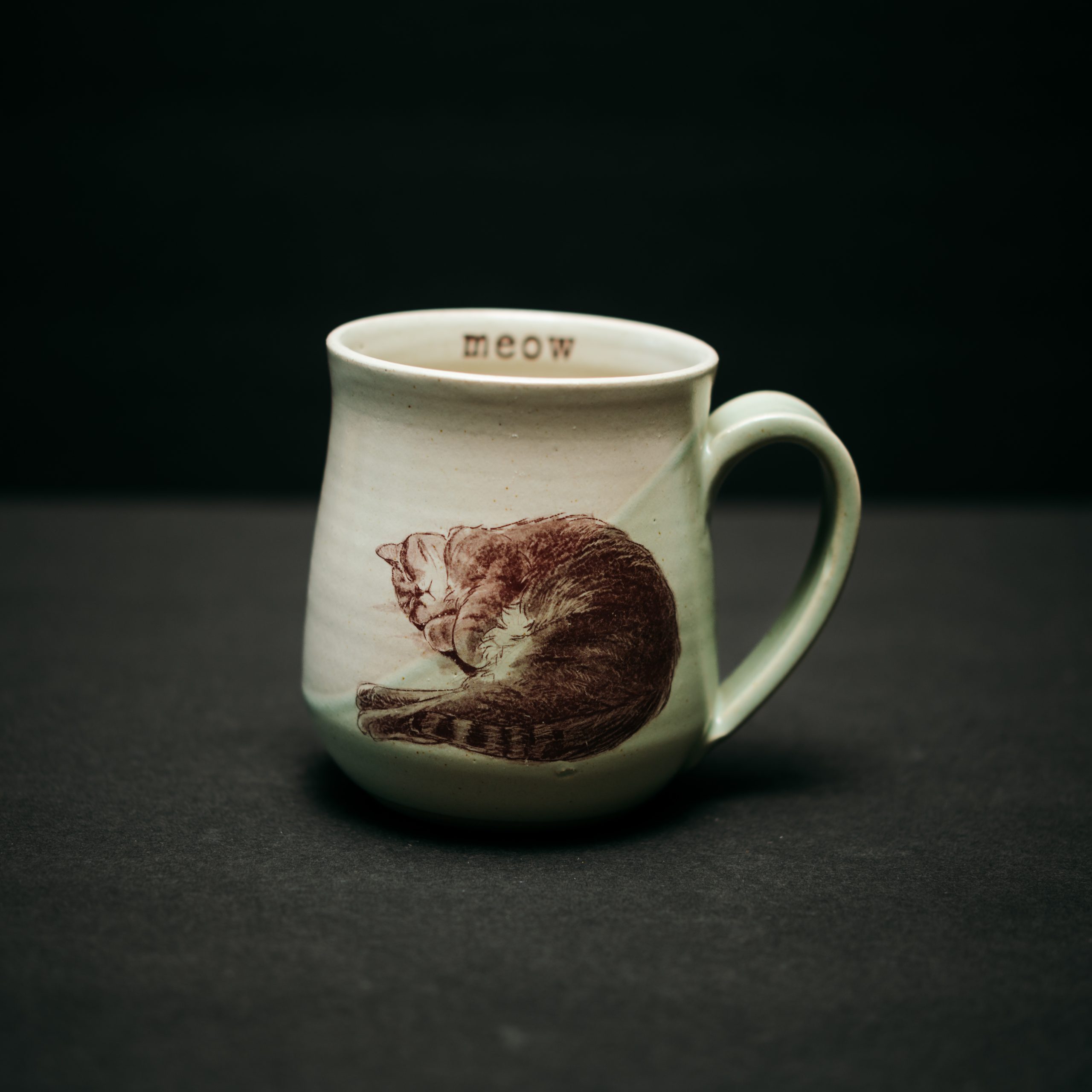 Tiny Cat Pottery: Le Chat