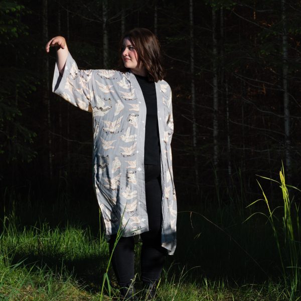 Market of Stars: Silver Quartz Starduster Kimono Robe - Image 2