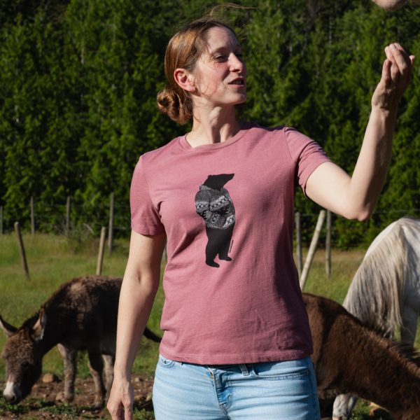 West Coast Tees: Cowichan Bear Mauve - Image 2