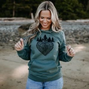 West Coast Karma: Heart Tree Round Hoodie