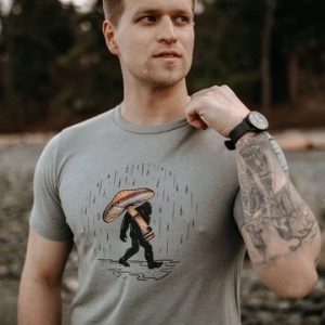 West Coast Karma: Amanita Umbrella Sasquatch Colorful Tee Heather Blue Storm